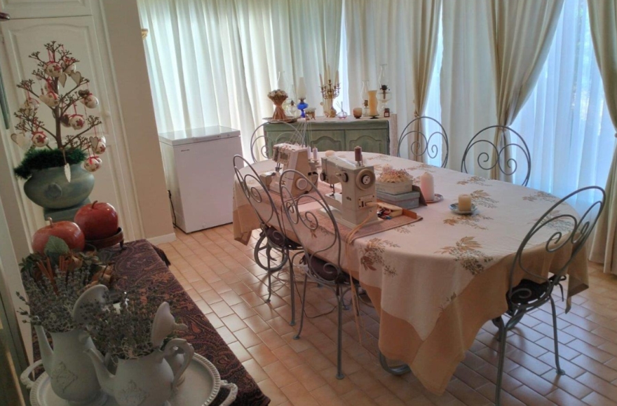 4 Bedroom Property for Sale in Hartenbos Central Western Cape